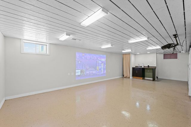 1189 County Road 200 E Road, Seymour, IL 61875