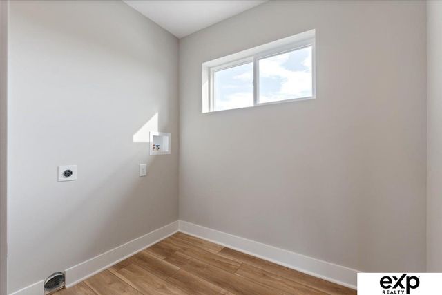 11905 S 68 Avenue, Papillion, NE 68046