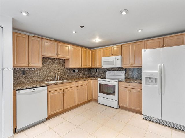210 174th Street 2005, Sunny Isles Beach, FL 33160
