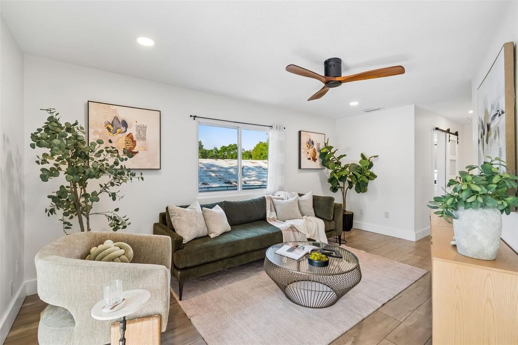 Image 6 of property listing at 7418 SEAGULL WAY, Tampa, FL 33635