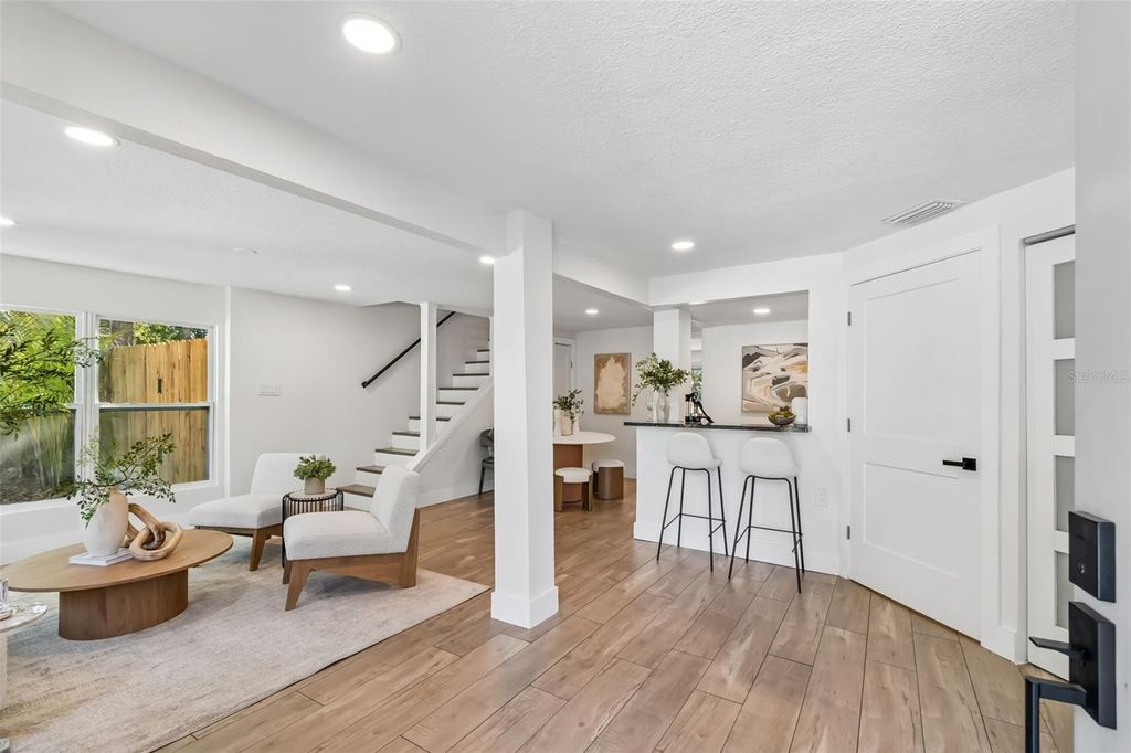 Image 9 of property listing at 7418 SEAGULL WAY, Tampa, FL 33635