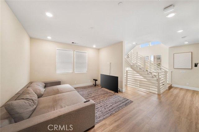 81 Pelican Lane, Irvine, CA 92618