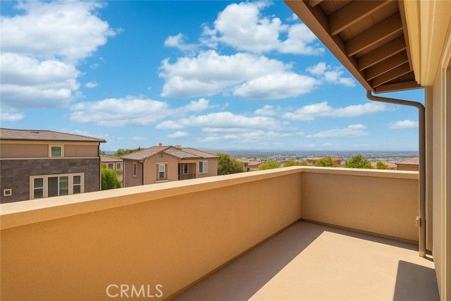 81 Pelican Lane, Irvine, CA 92618