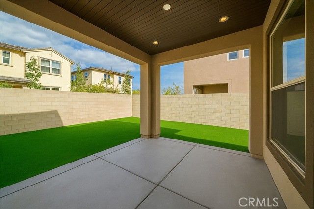 81 Pelican Lane, Irvine, CA 92618