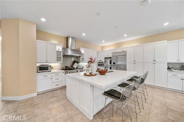 81 Pelican Lane, Irvine, CA 92618