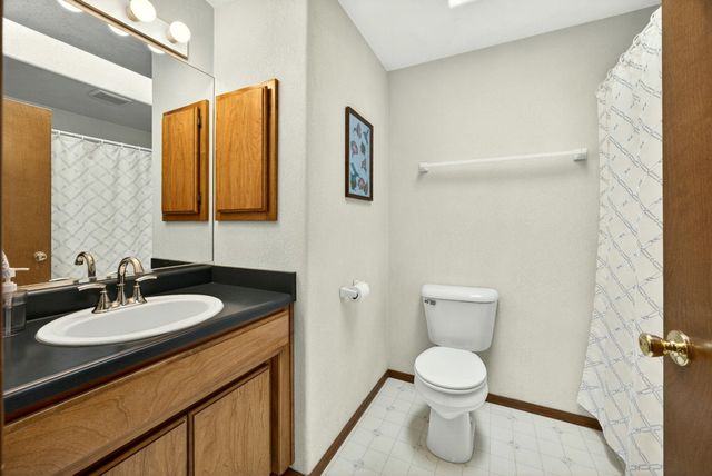 160 Meadow View Drive, Phoenix, OR 97535