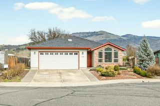 160 Meadow View Drive, Phoenix, OR 97535