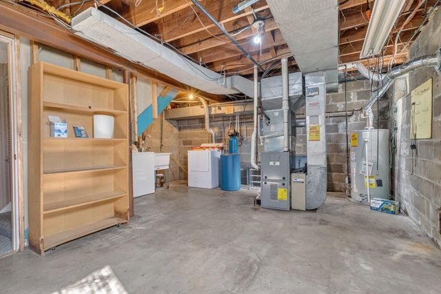 1204 Hol Hi Drive, Kalamazoo, MI 49008