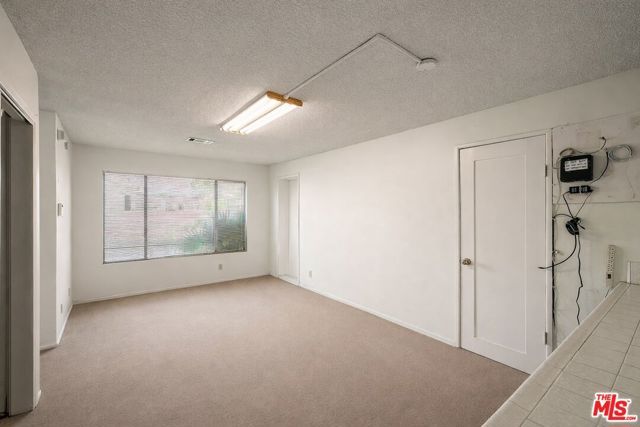 104 N Atlantic Boulevard, Alhambra, CA 91801