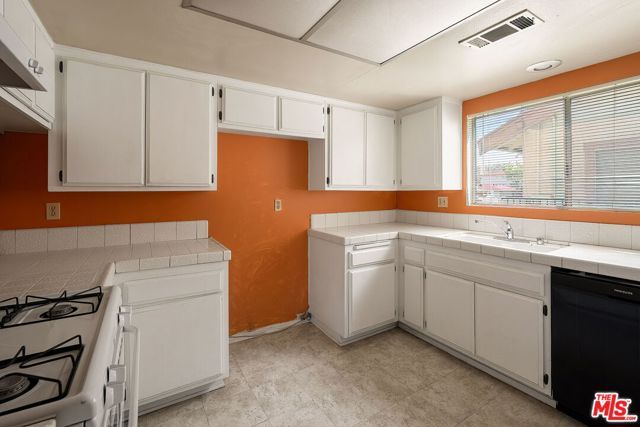 104 N Atlantic Boulevard, Alhambra, CA 91801