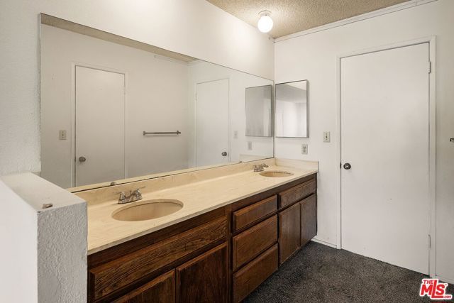 104 N Atlantic Boulevard, Alhambra, CA 91801