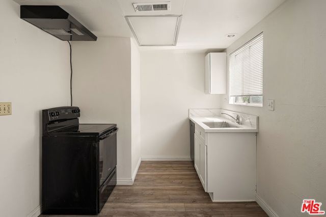 104 N Atlantic Boulevard, Alhambra, CA 91801