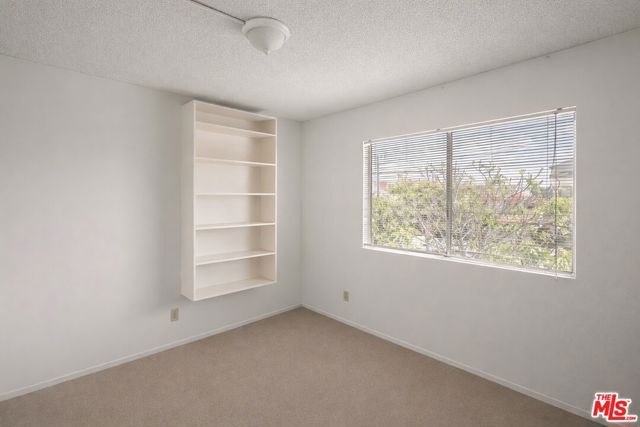 104 N Atlantic Boulevard, Alhambra, CA 91801