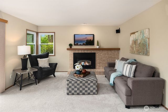 24213 SE 38th Place, Sammamish, WA 98029