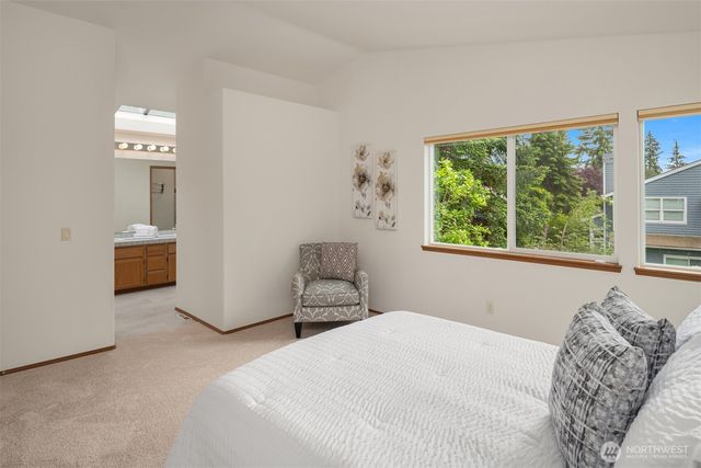 24213 SE 38th Place, Sammamish, WA 98029
