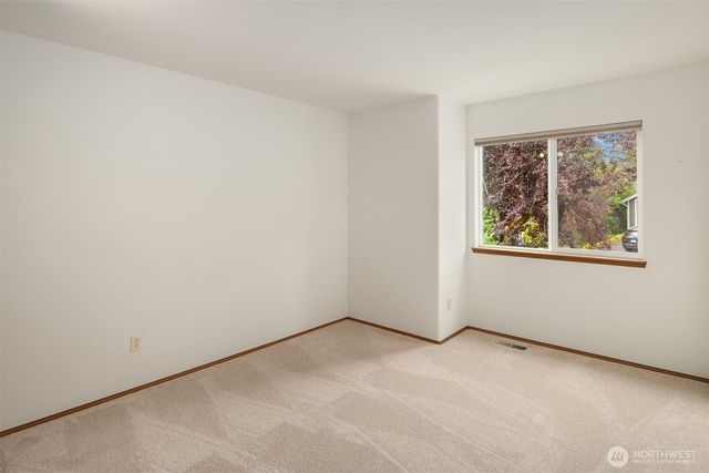 24213 SE 38th Place, Sammamish, WA 98029