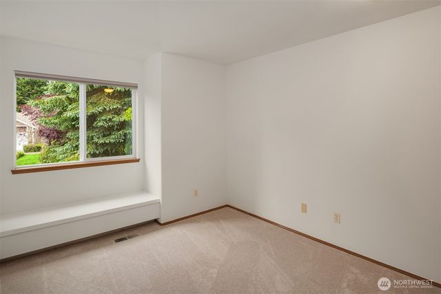 24213 SE 38th Place, Sammamish, WA 98029