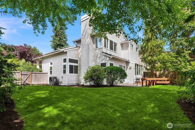 24213 SE 38th Place, Sammamish, WA 98029