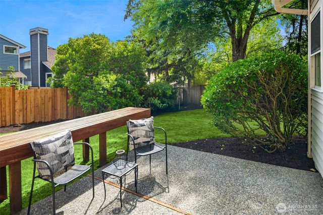 24213 SE 38th Place, Sammamish, WA 98029