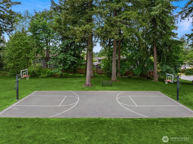 24213 SE 38th Place, Sammamish, WA 98029