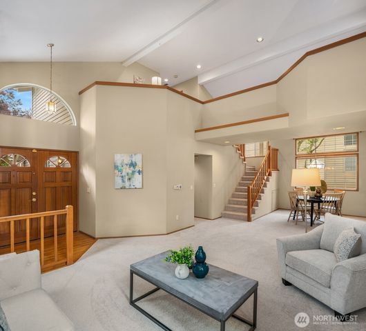 24213 SE 38th Place, Sammamish, WA 98029