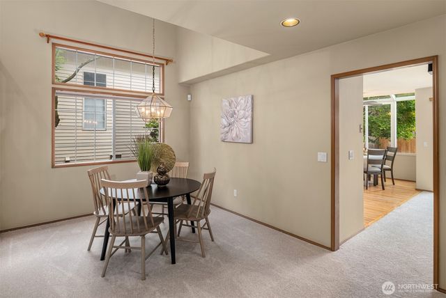 24213 SE 38th Place, Sammamish, WA 98029