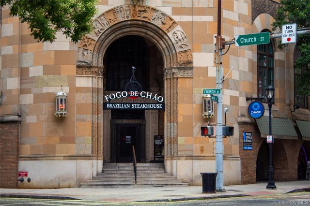 18 Granada Crescent 13, White Plains, NY 10603