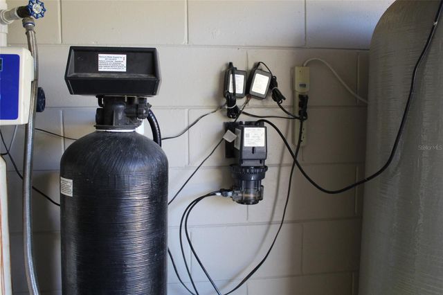 671 W CADILLAC DRIVE, Altamonte Springs, FL 32714