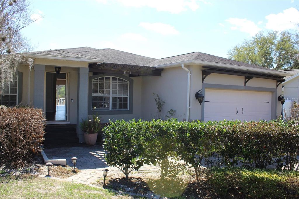 Image 3 of property listing at 671 W CADILLAC DRIVE, Altamonte Springs, FL 32714