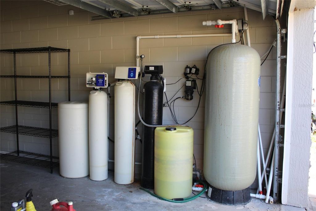 Image 26 of property listing at 671 W CADILLAC DRIVE, Altamonte Springs, FL 32714