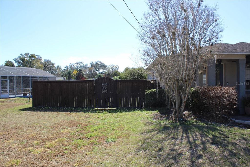 Image 29 of property listing at 671 W CADILLAC DRIVE, Altamonte Springs, FL 32714