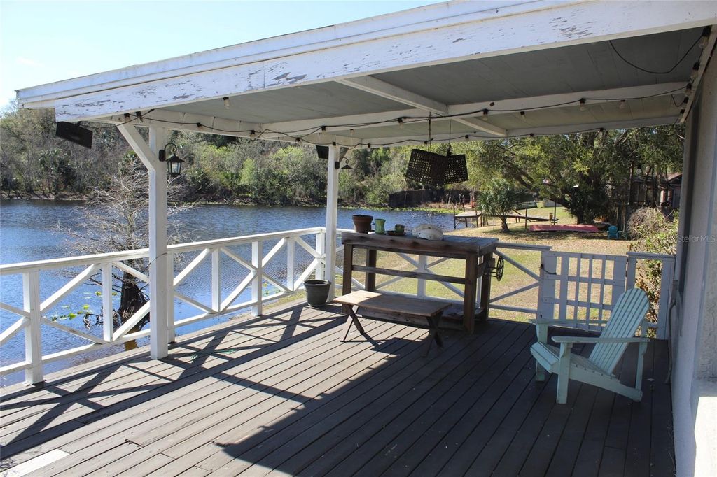 Image 32 of property listing at 671 W CADILLAC DRIVE, Altamonte Springs, FL 32714