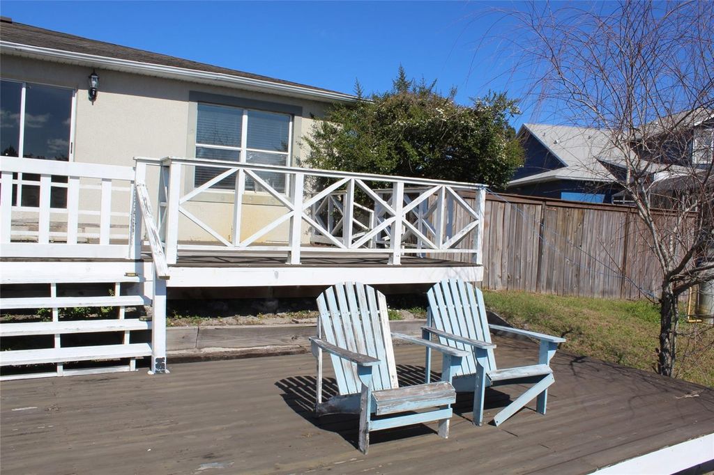 Image 42 of property listing at 671 W CADILLAC DRIVE, Altamonte Springs, FL 32714