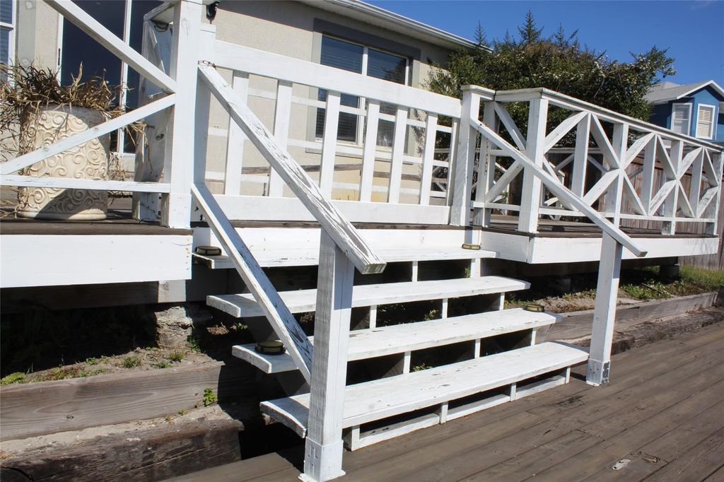 Image 49 of property listing at 671 W CADILLAC DRIVE, Altamonte Springs, FL 32714