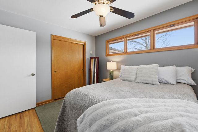 8321 E Rose Ln, Wichita, KS 67207