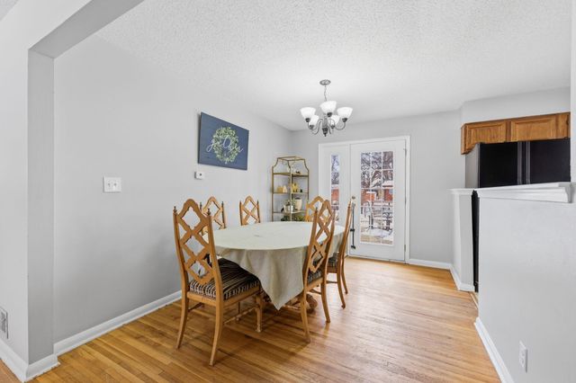 8321 E Rose Ln, Wichita, KS 67207