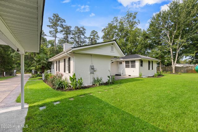 123 Laurel Drive, Wilmington, NC 28401