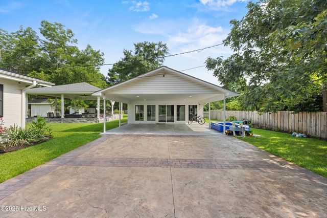 123 Laurel Drive, Wilmington, NC 28401