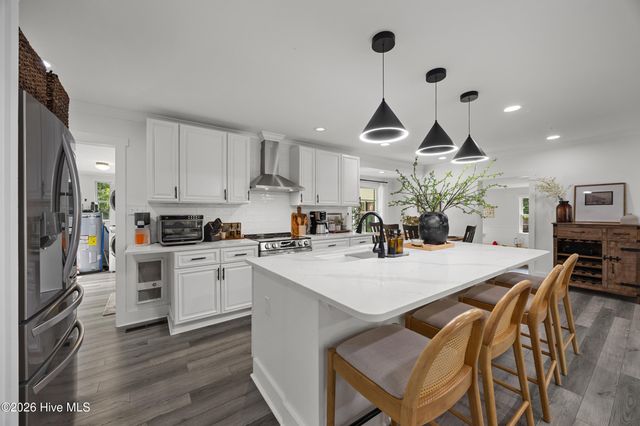 123 Laurel Drive, Wilmington, NC 28401