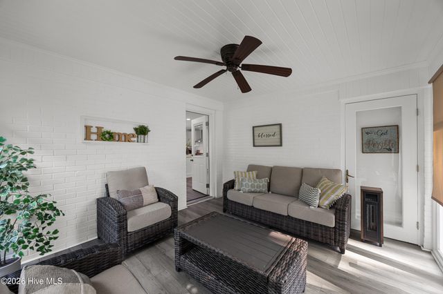 123 Laurel Drive, Wilmington, NC 28401