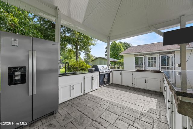 123 Laurel Drive, Wilmington, NC 28401