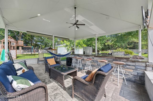 123 Laurel Drive, Wilmington, NC 28401