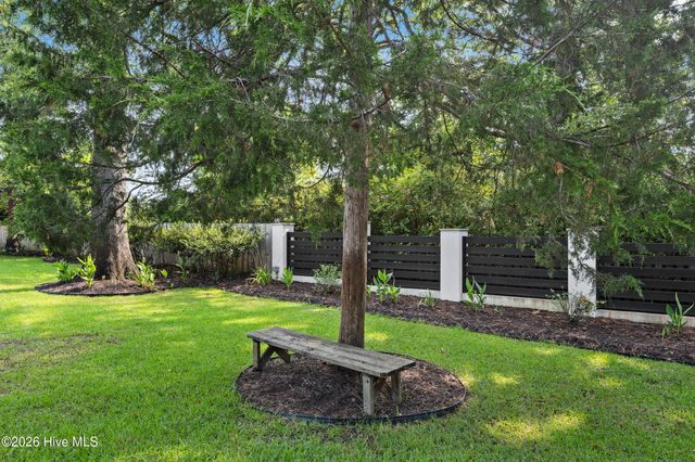 123 Laurel Drive, Wilmington, NC 28401