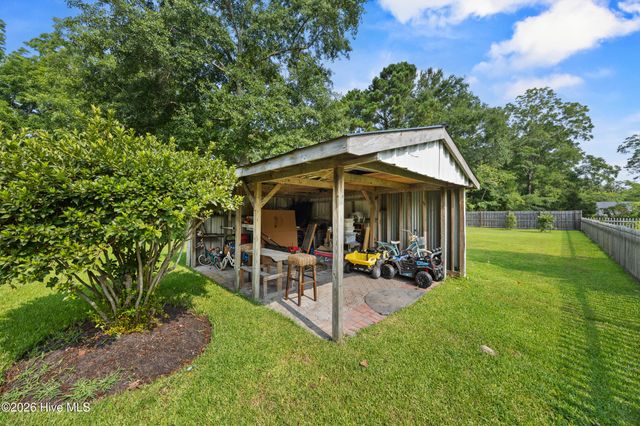 123 Laurel Drive, Wilmington, NC 28401