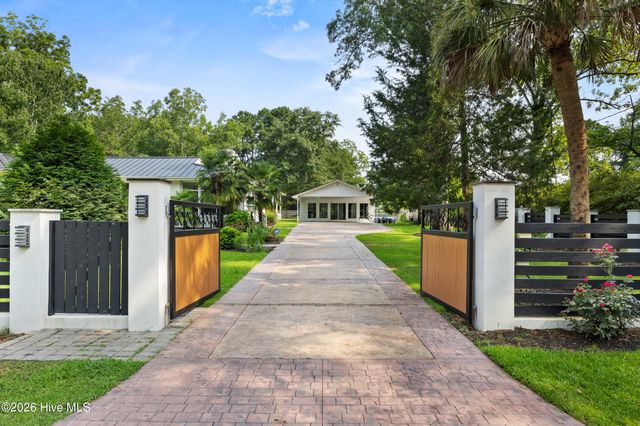 123 Laurel Drive, Wilmington, NC 28401