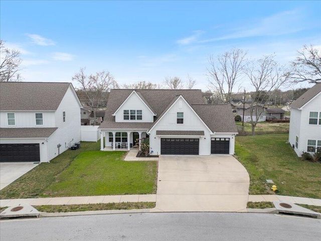 1303 Neyland Circle, Hixson, TN 37343