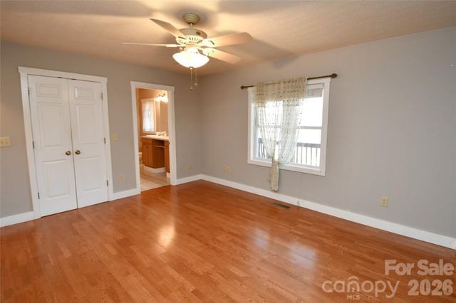 477 West Ridge Drive, Burnsville, NC 28714