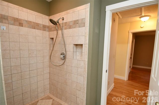 477 West Ridge Drive, Burnsville, NC 28714