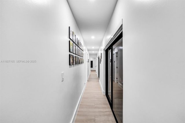 10380 SW 49th Pl, Cooper City, FL 33328