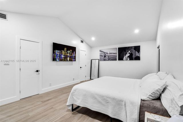 10380 SW 49th Pl, Cooper City, FL 33328